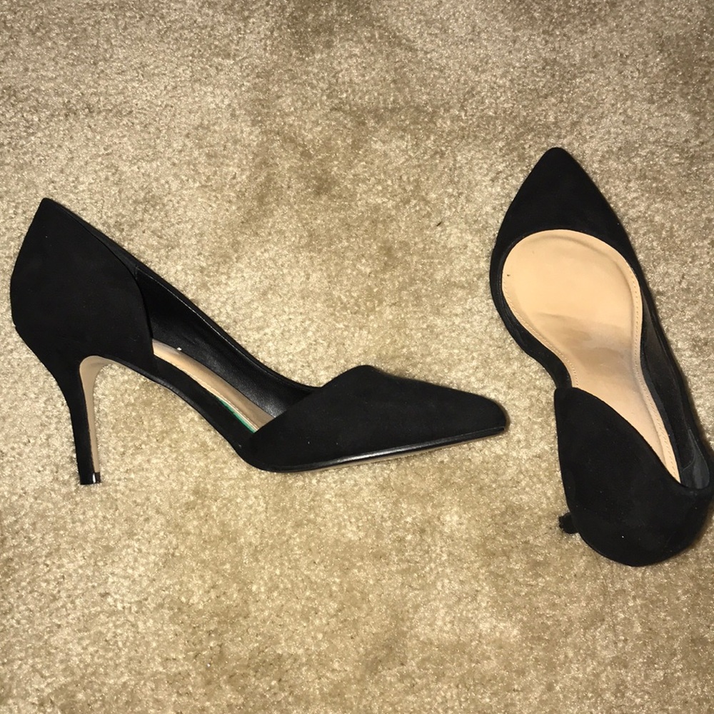 Black Low Heel Pumps